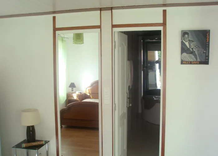 Magnifique bas de maison deux chambres situé prés des plages et du golf